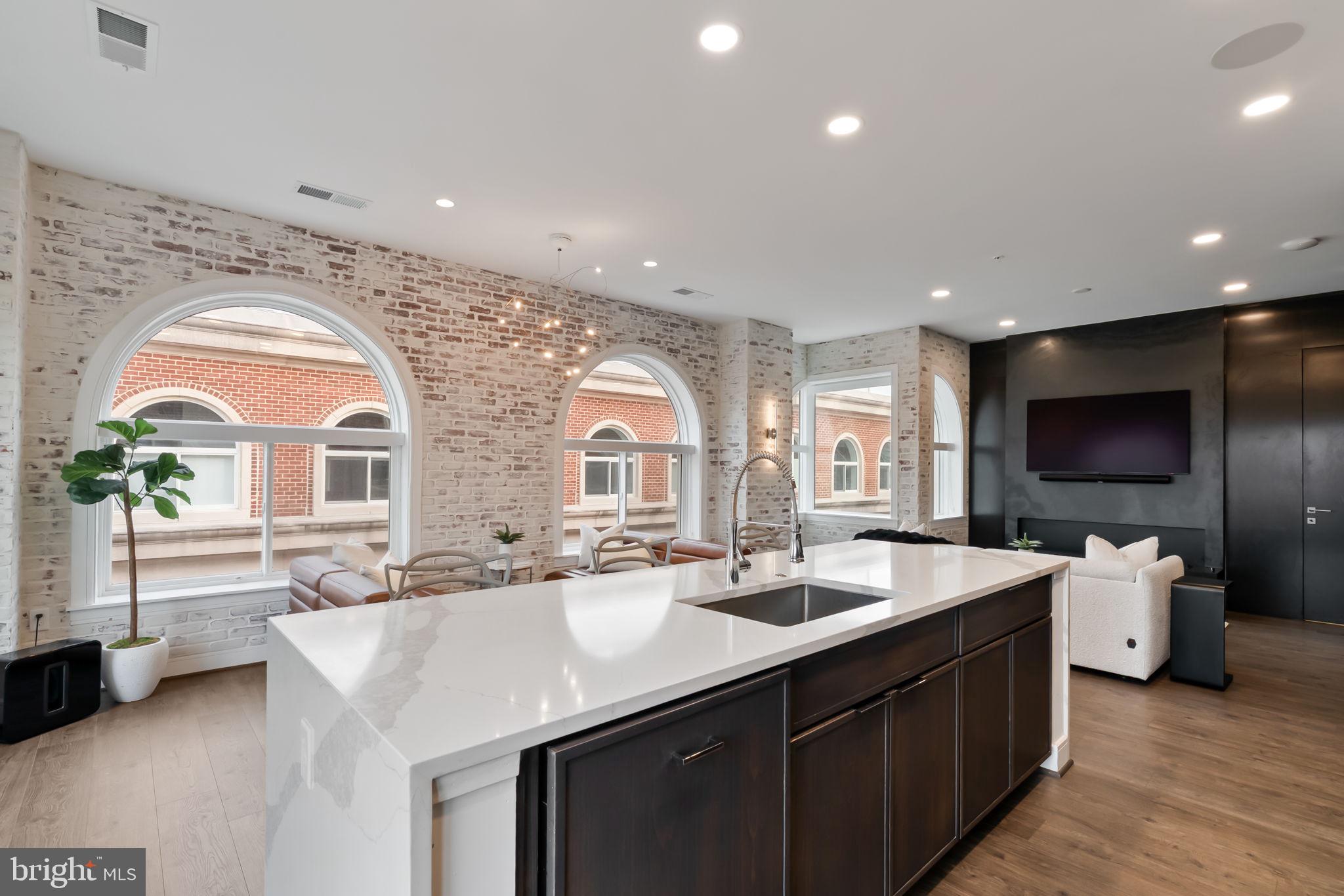 Real estate listing preview #7