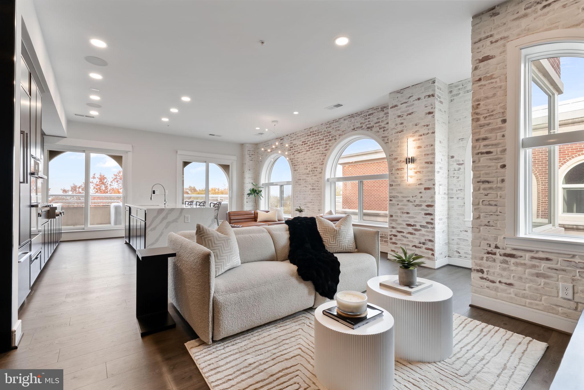 Real estate listing preview #1