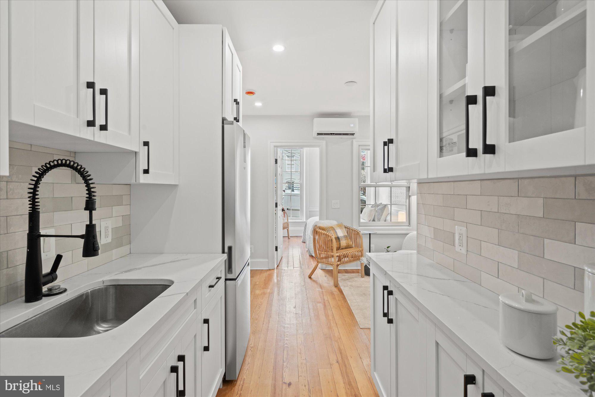 Real estate listing preview #12