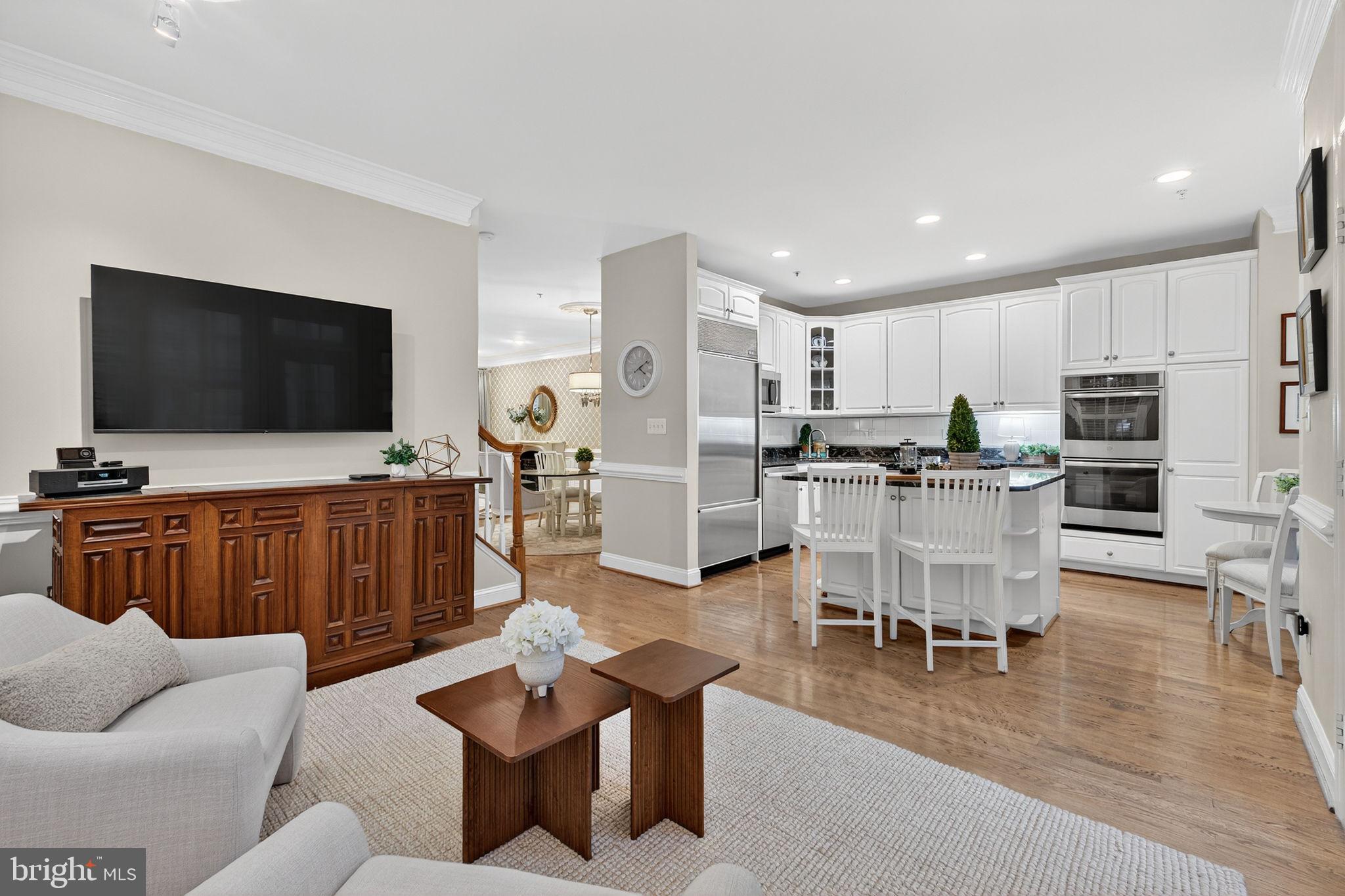 Real estate listing preview #14