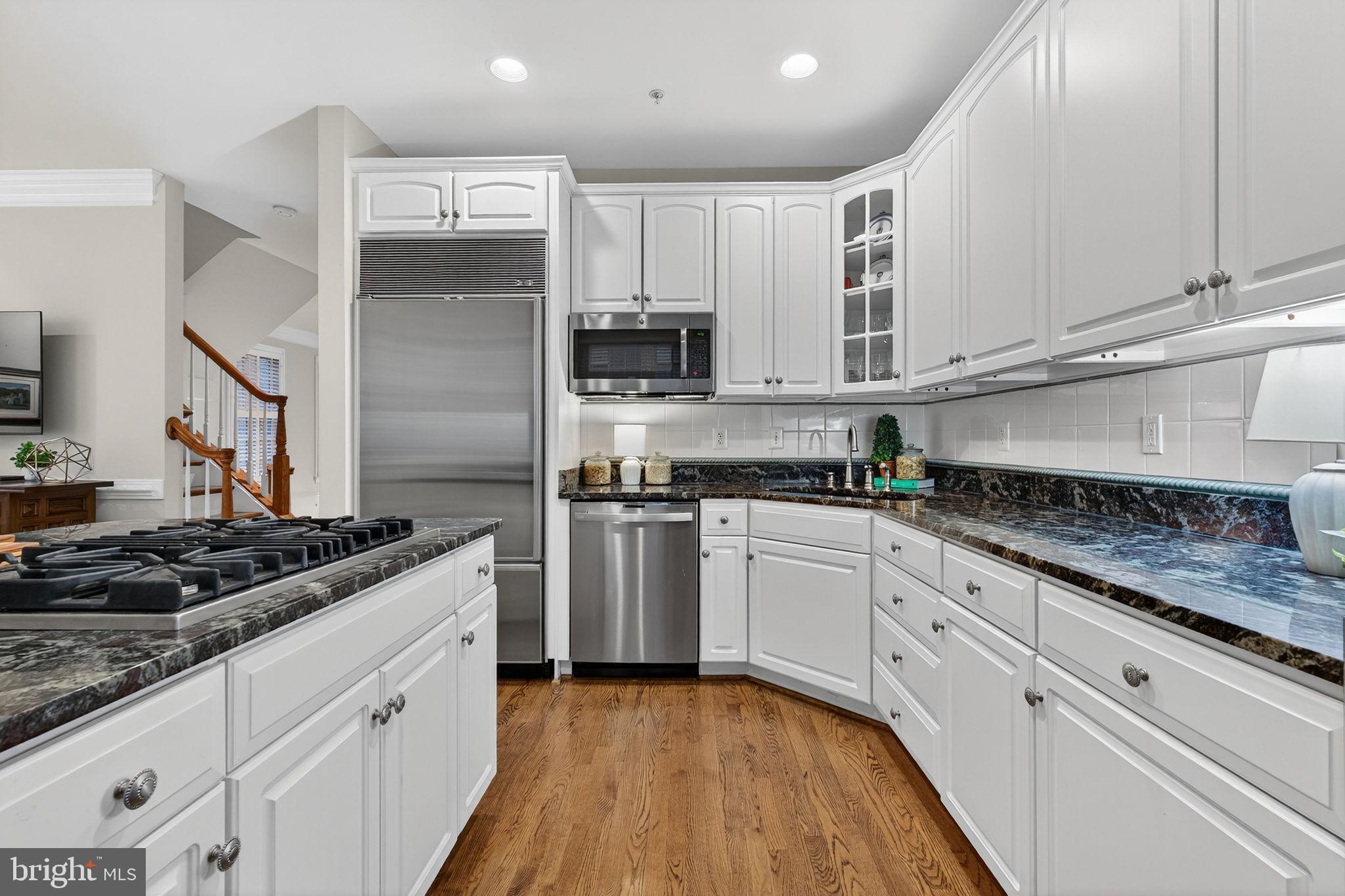 Real estate listing preview #9