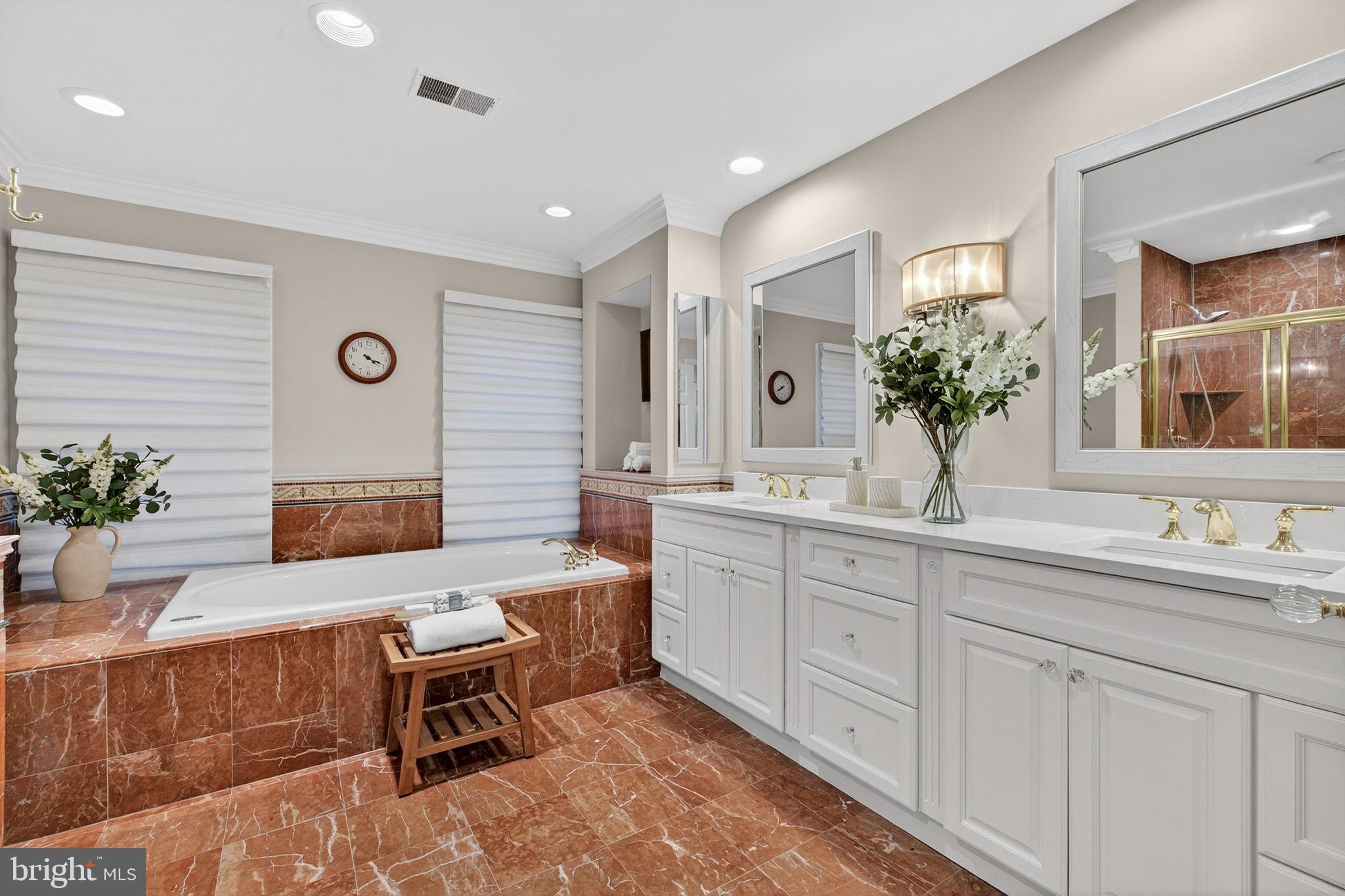 Real estate listing preview #24