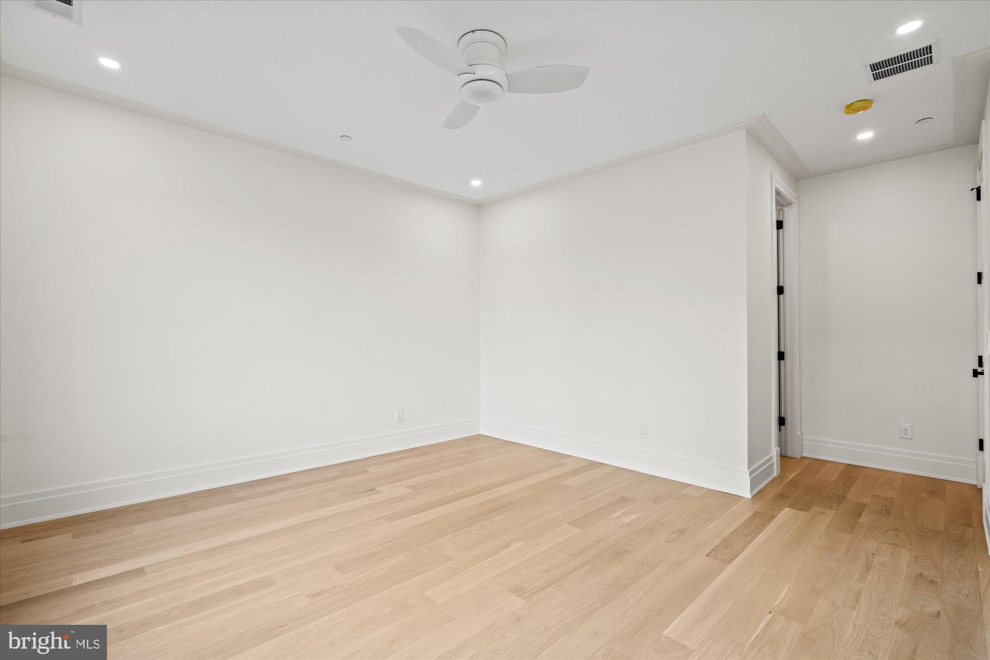 Real estate listing preview #87