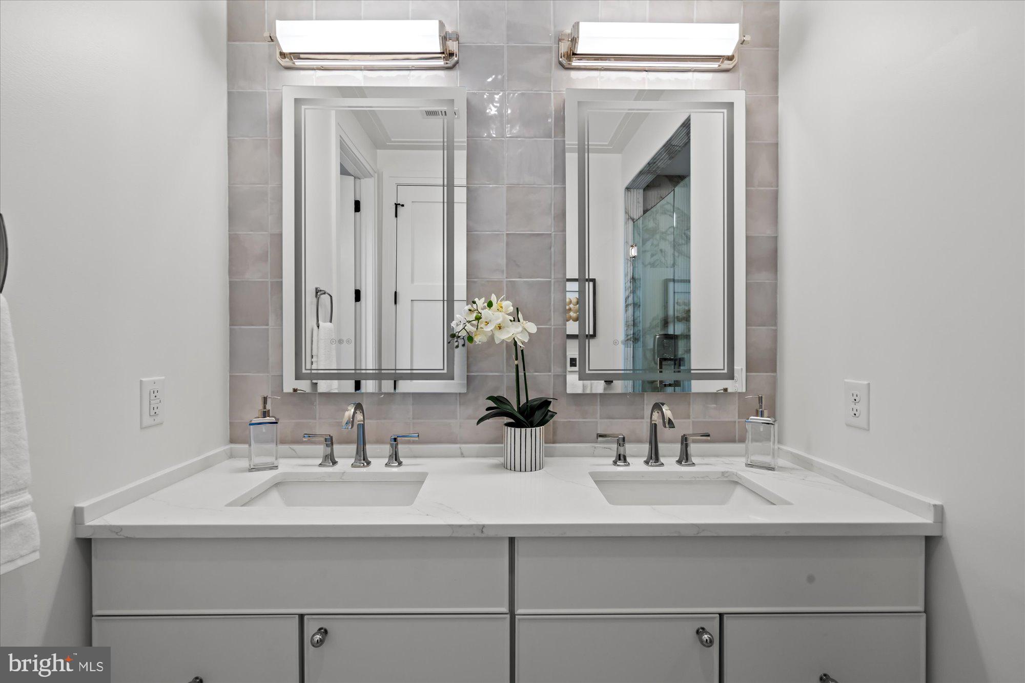 Real estate listing preview #42