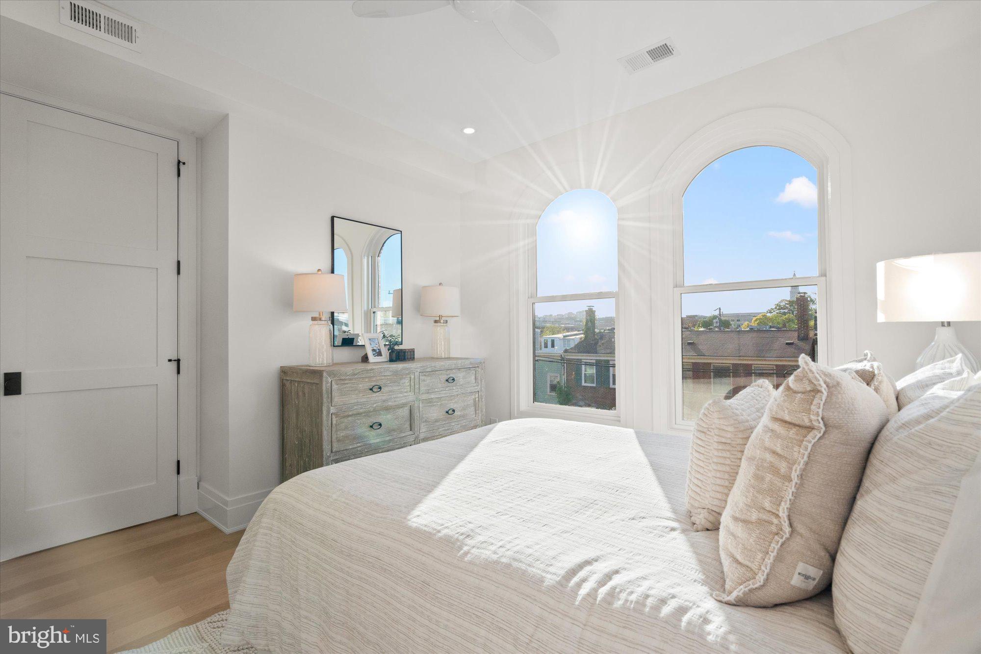 Real estate listing preview #48