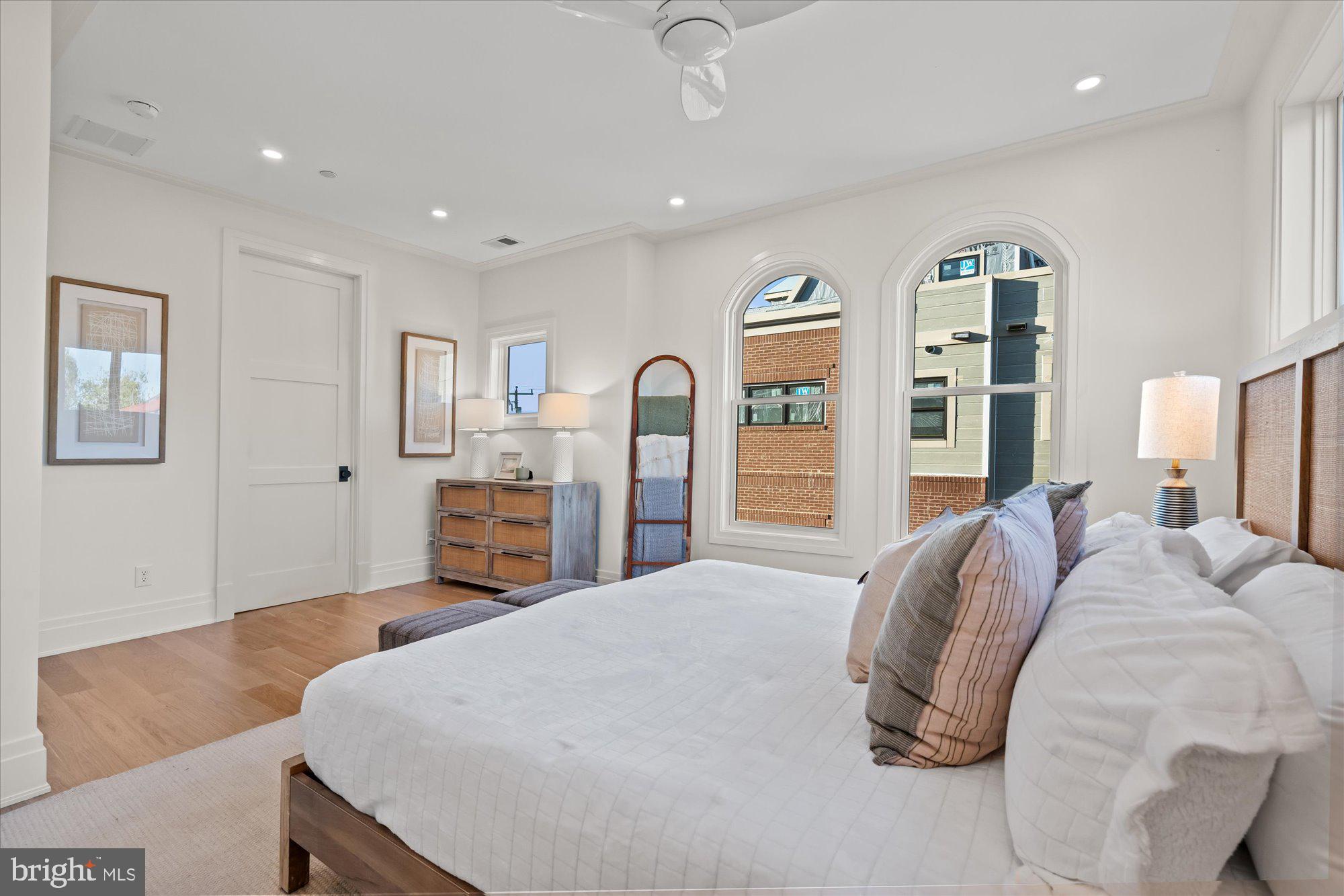 Real estate listing preview #38