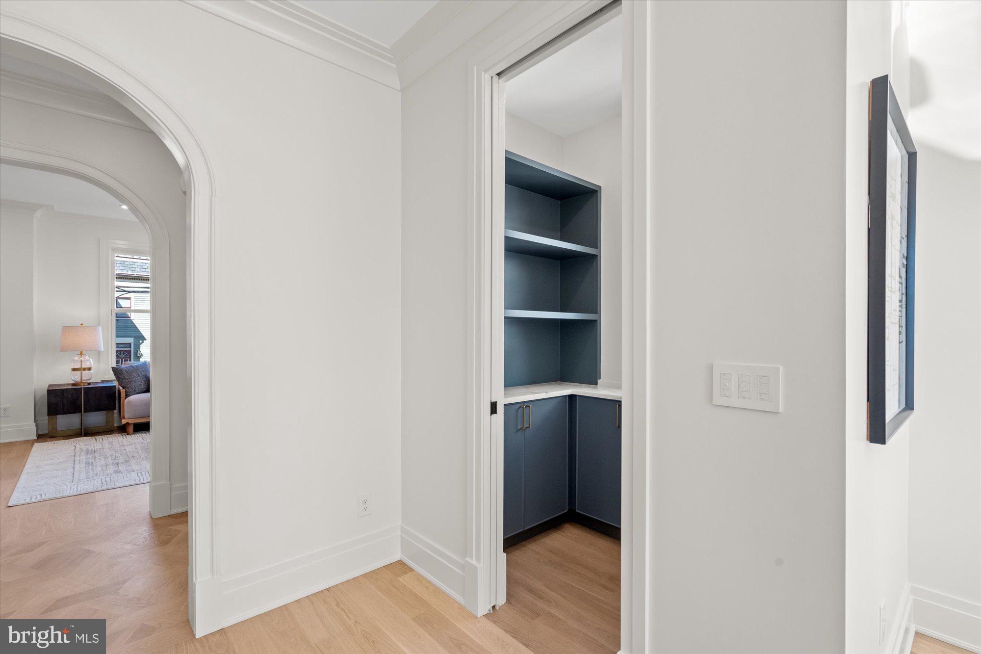 Real estate listing preview #12