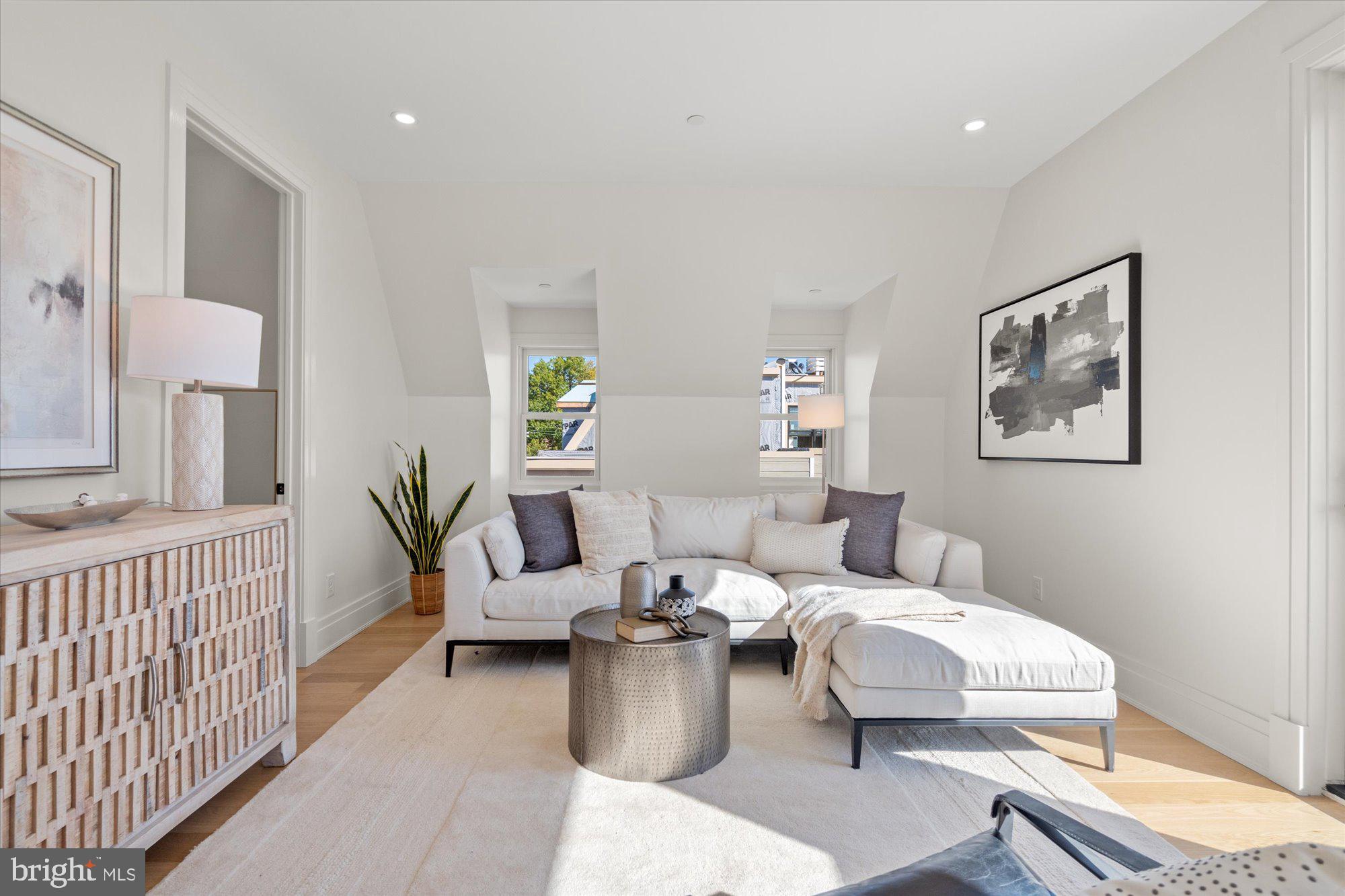 Real estate listing preview #53