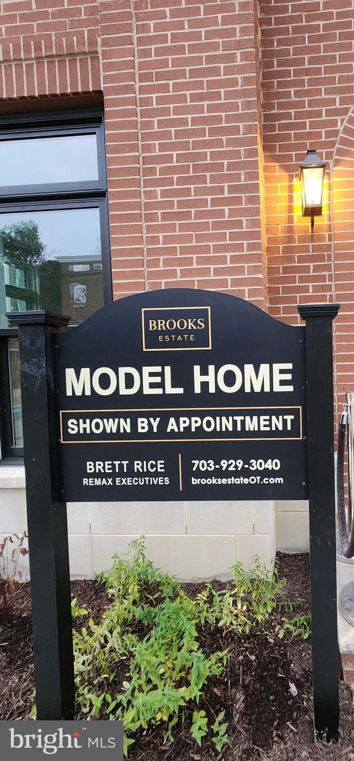 Real estate listing preview #2