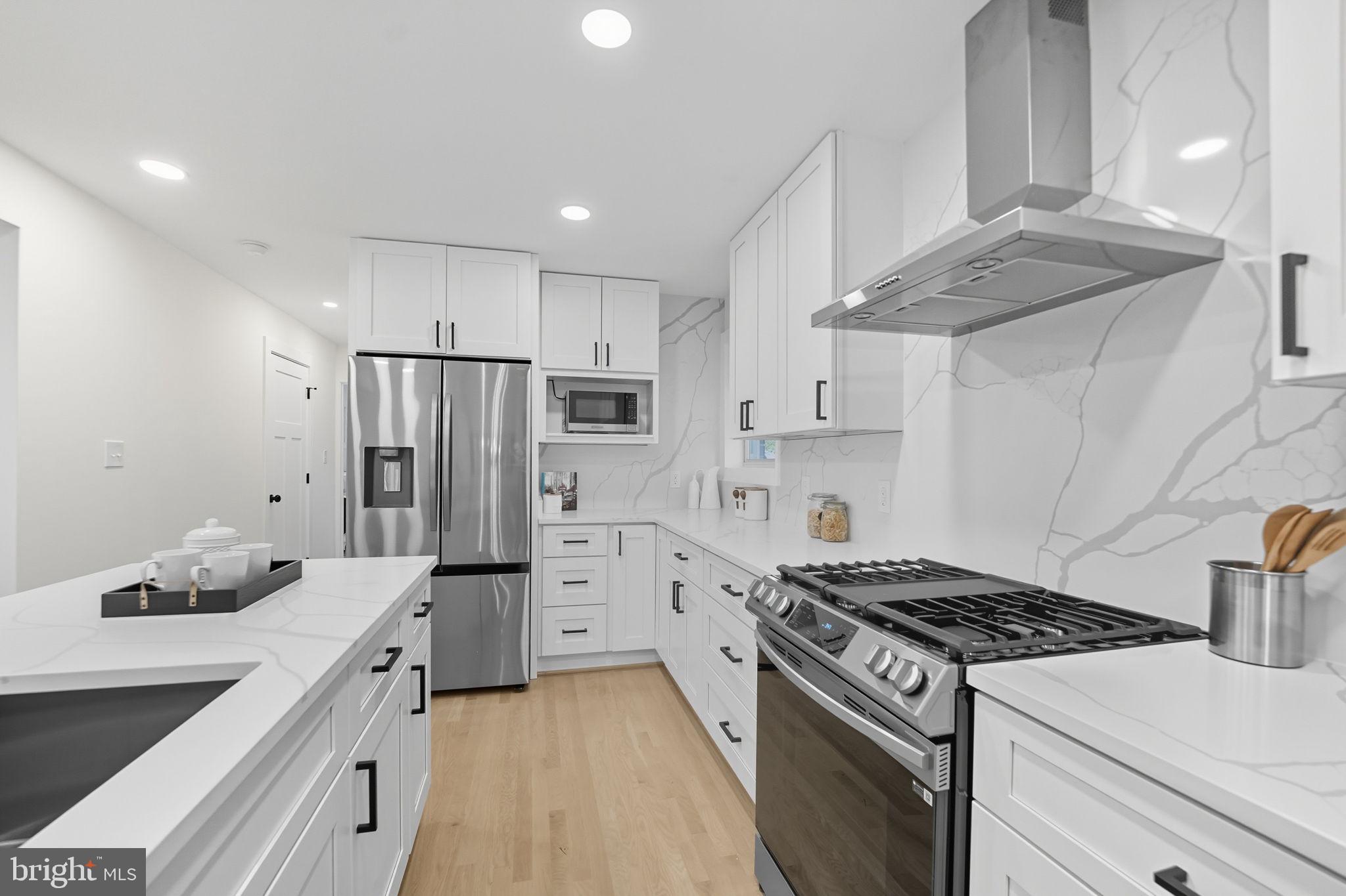 Real estate listing preview #13