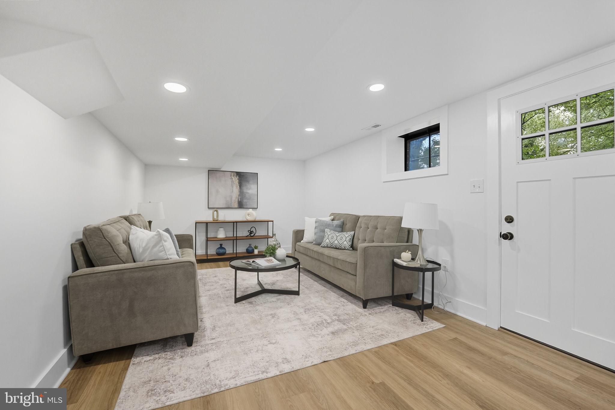 Real estate listing preview #38