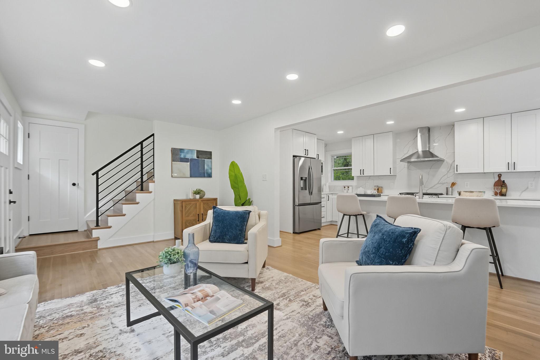 Real estate listing preview #8