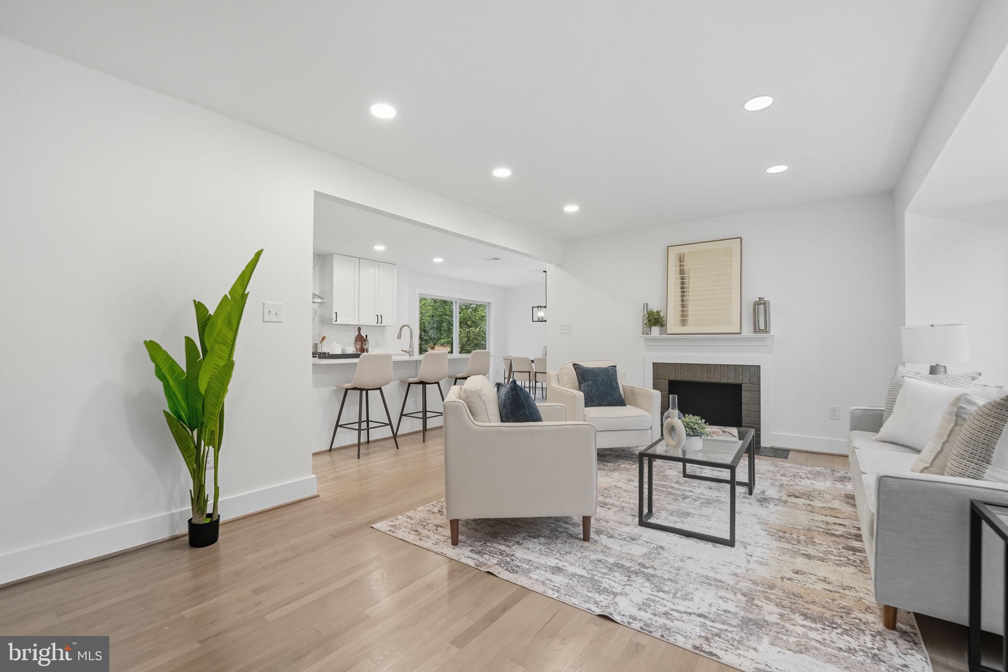 Real estate listing preview #3