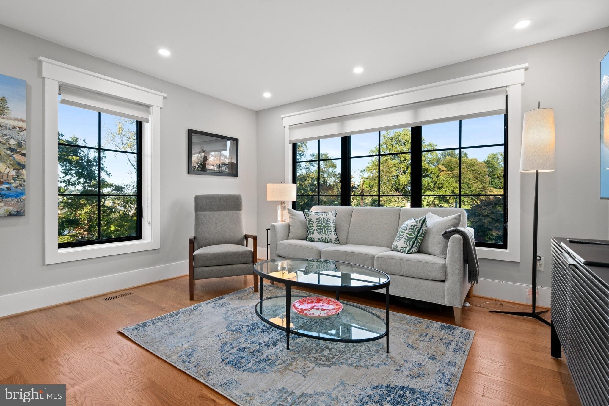 Real estate listing preview #13