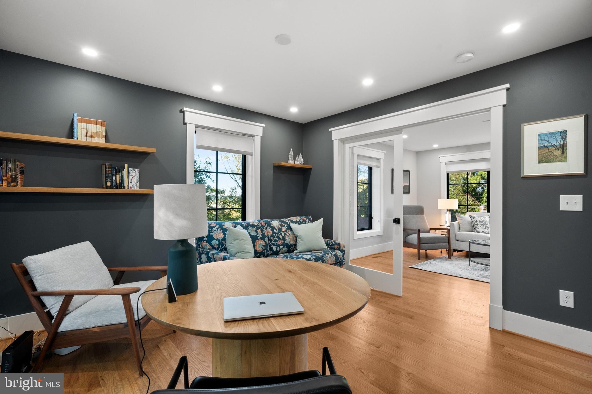 Real estate listing preview #16