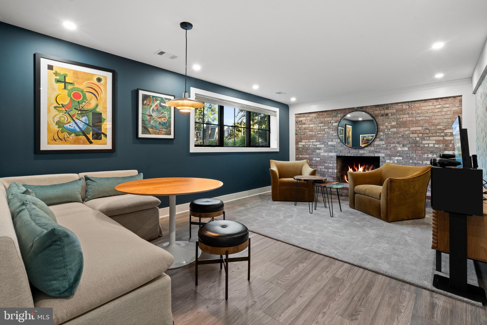 Real estate listing preview #32