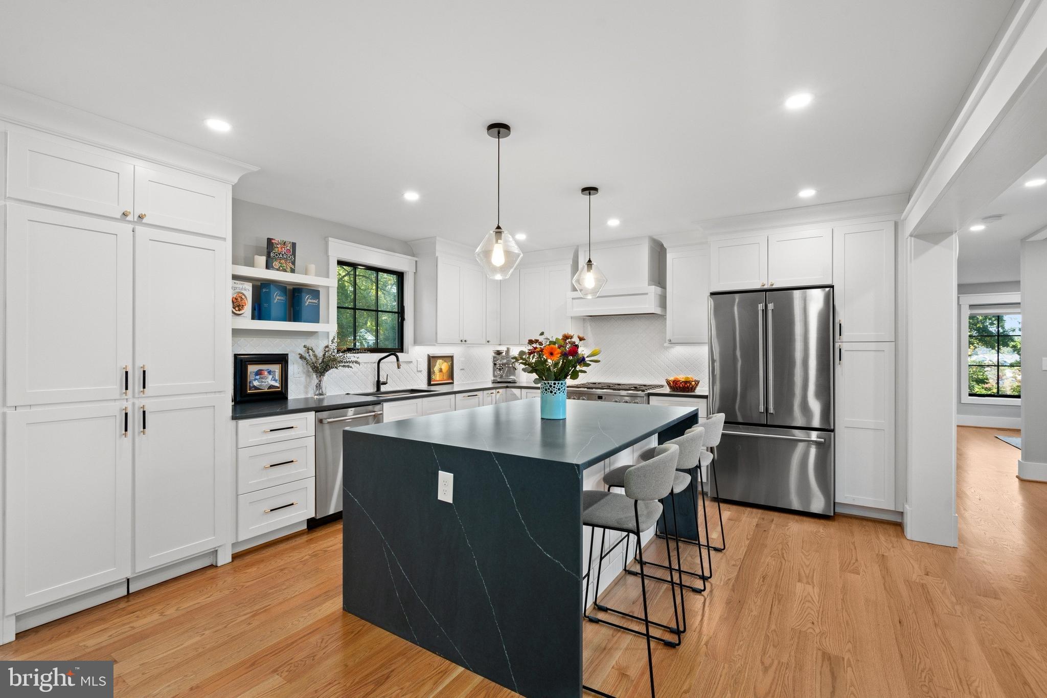 Real estate listing preview #8