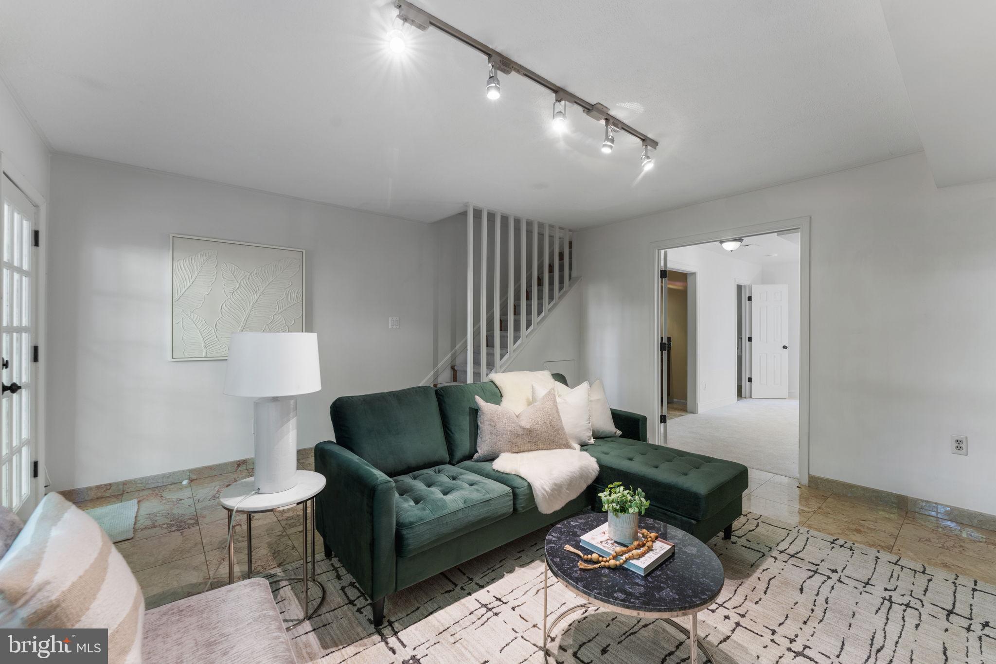 Real estate listing preview #33