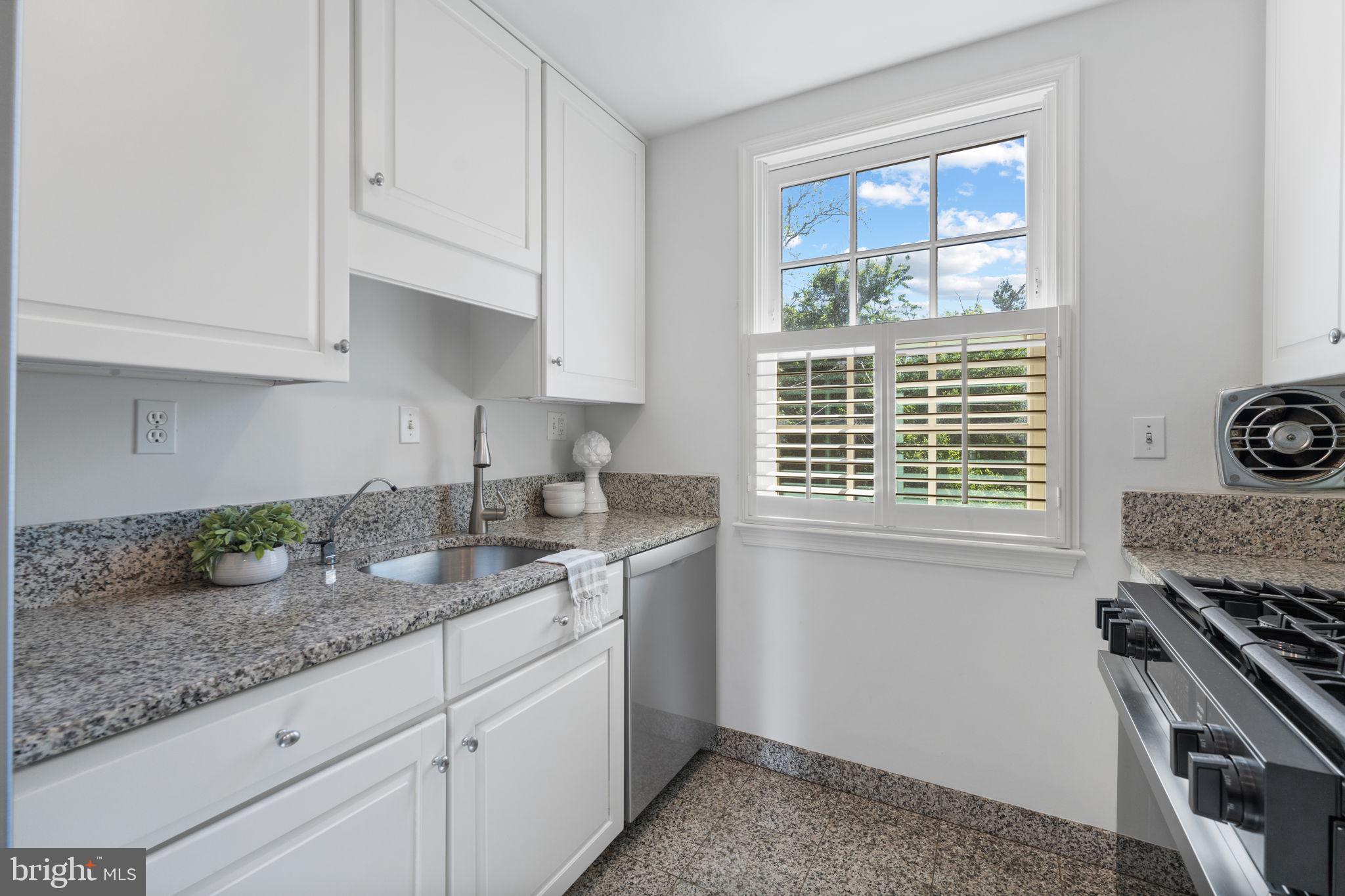 Real estate listing preview #10