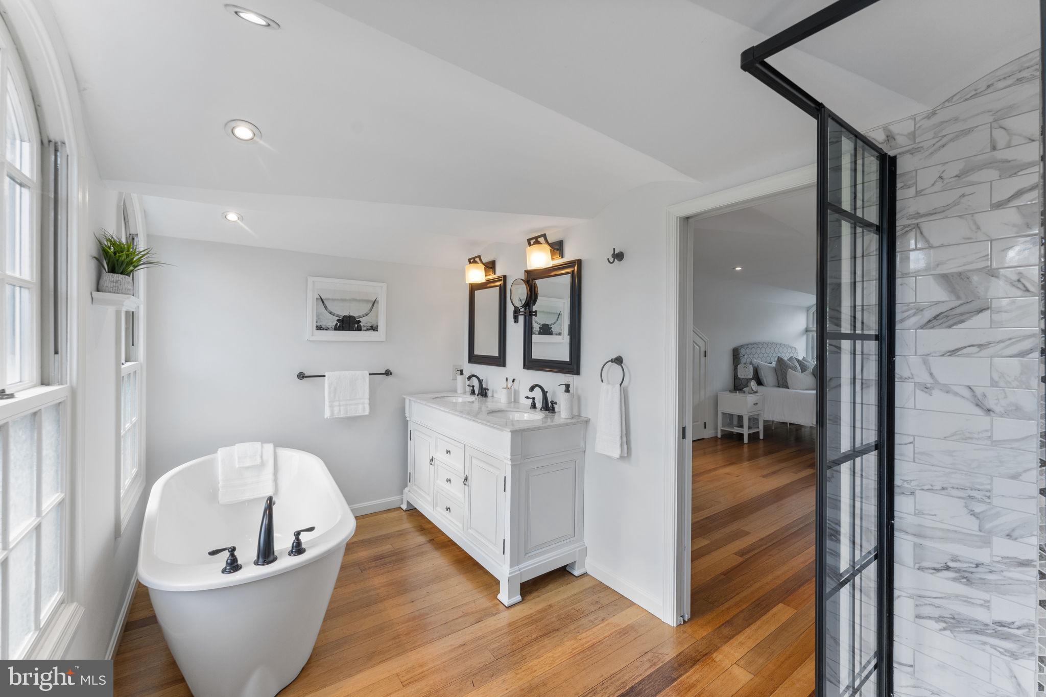 Real estate listing preview #18