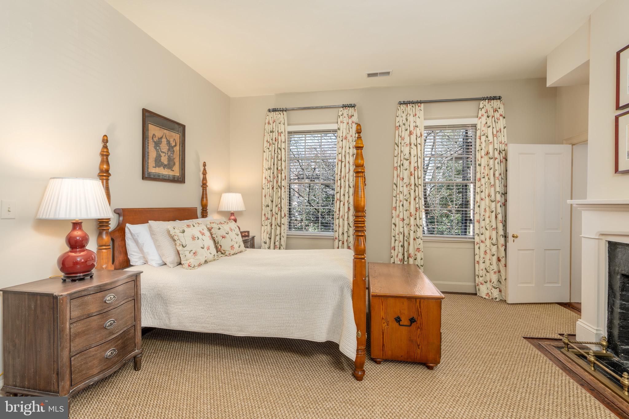 Real estate listing preview #24