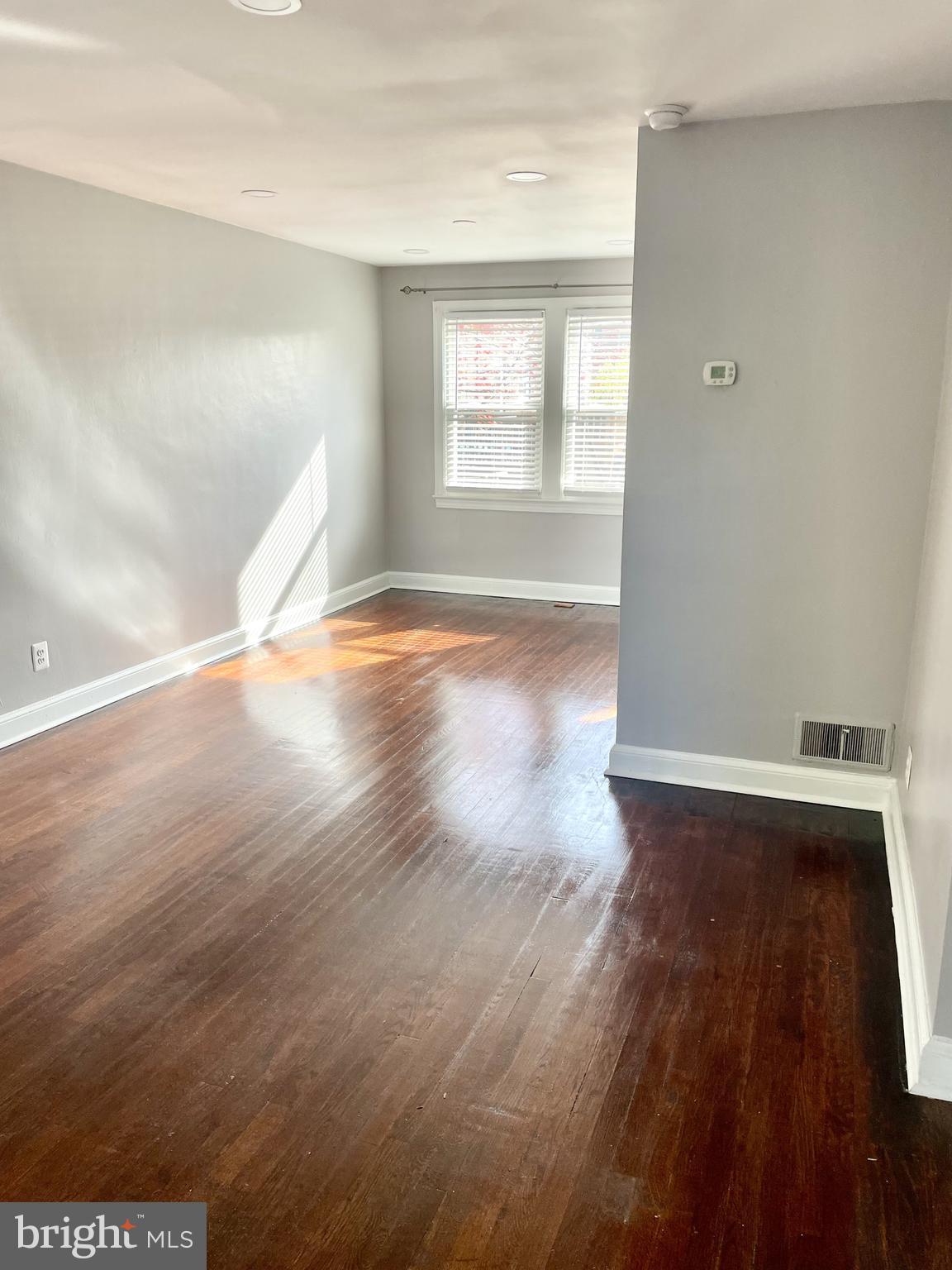 Real estate listing preview #4