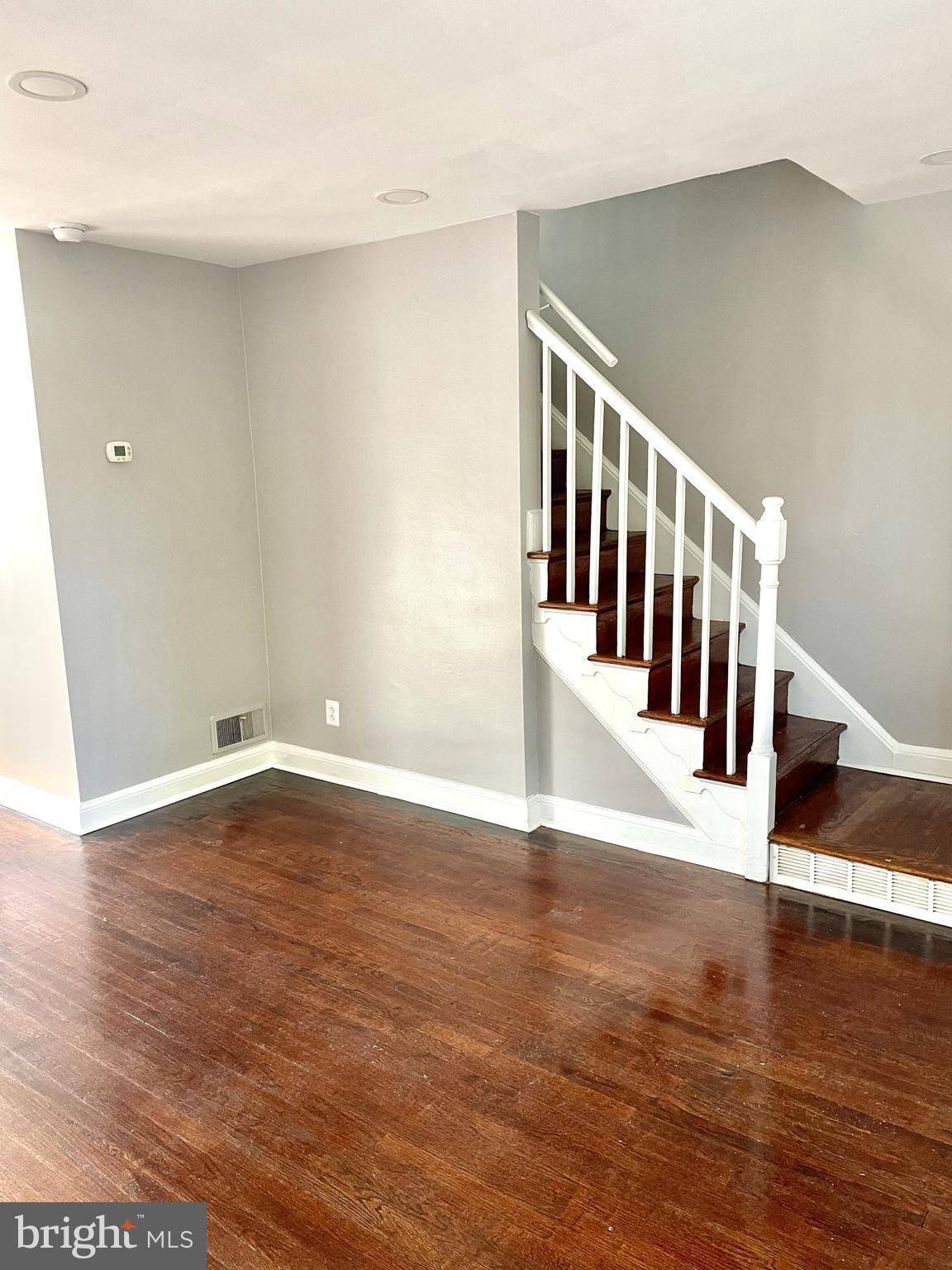 Real estate listing preview #3