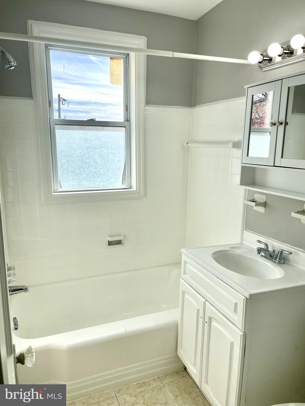 Real estate listing preview #9