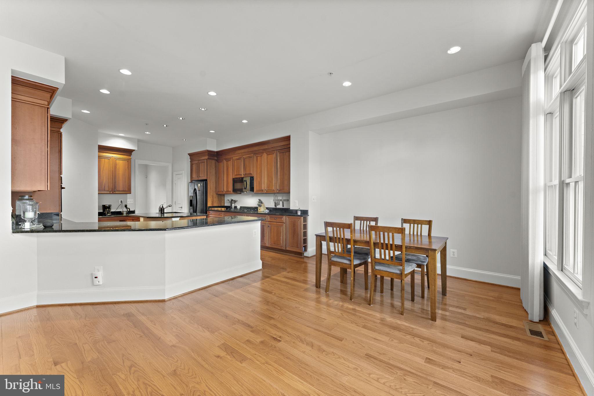 Real estate listing preview #19