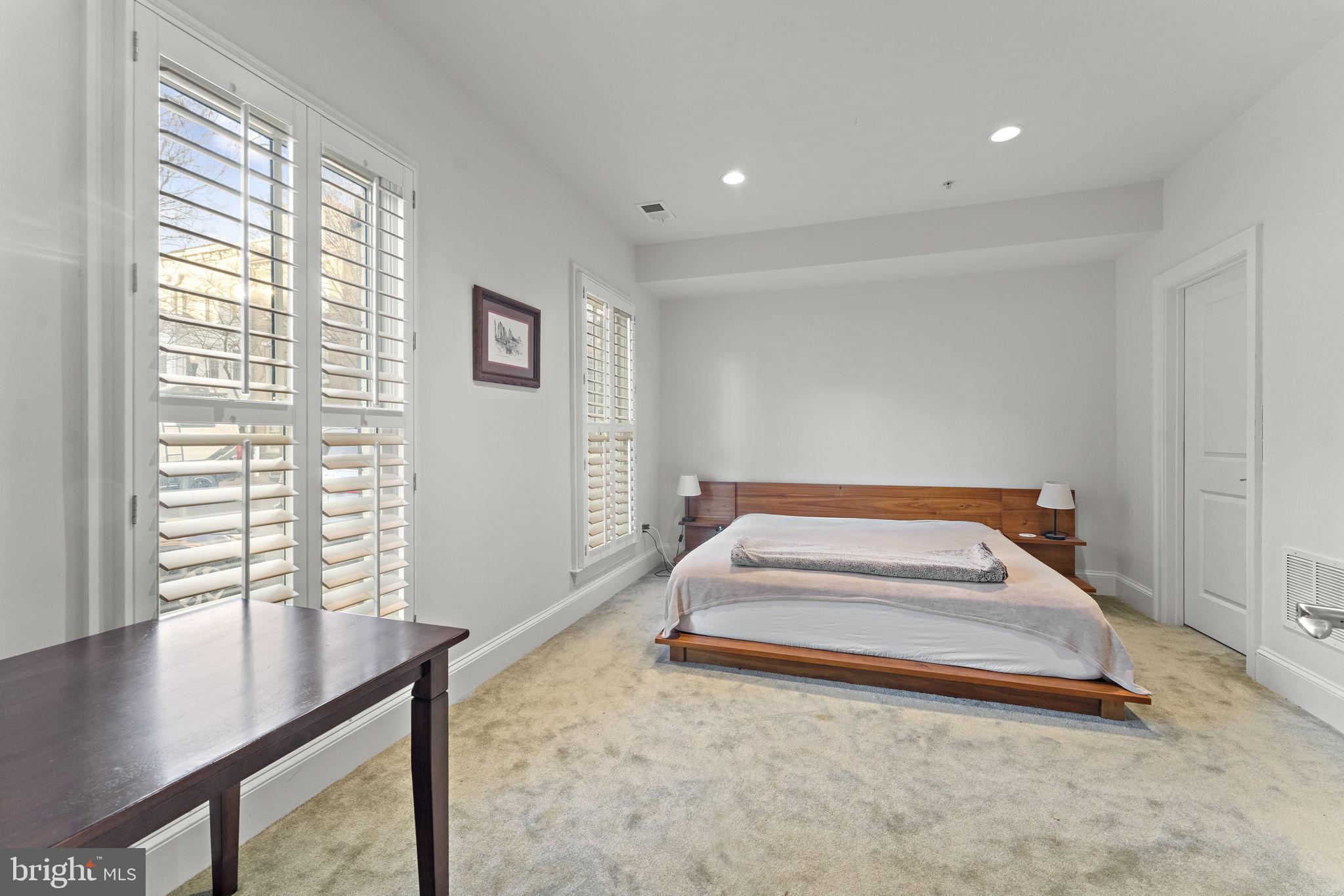 Real estate listing preview #6