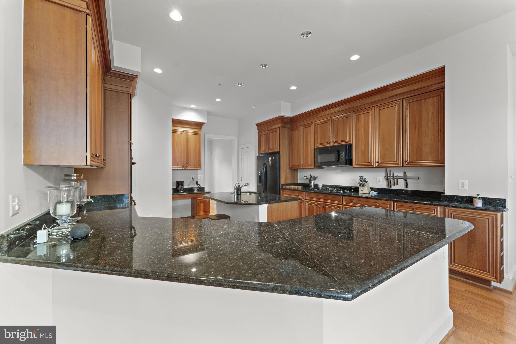 Real estate listing preview #14