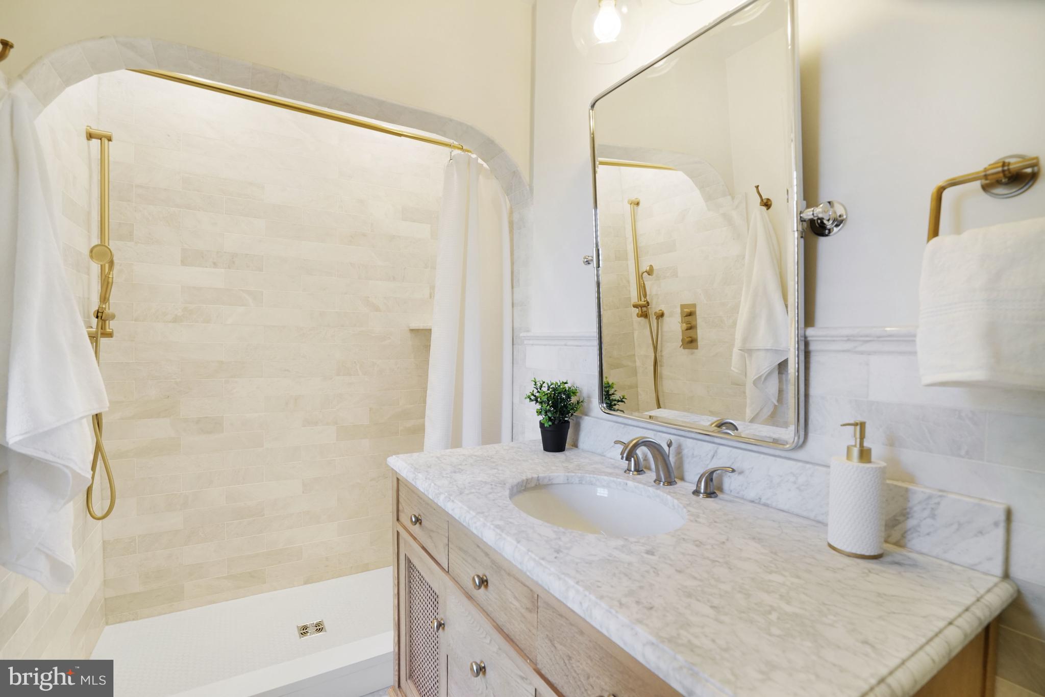 Real estate listing preview #40