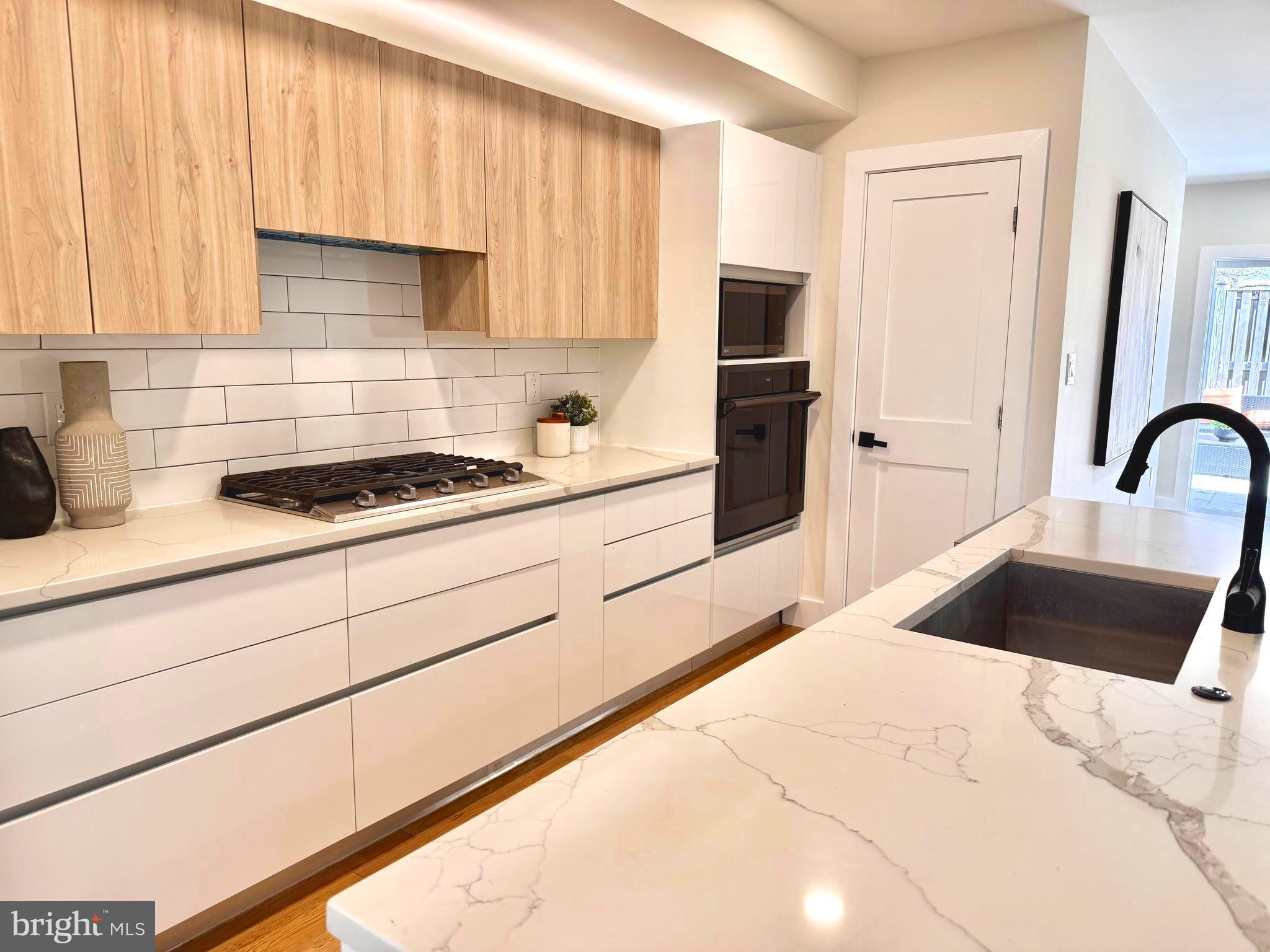 Real estate listing preview #10