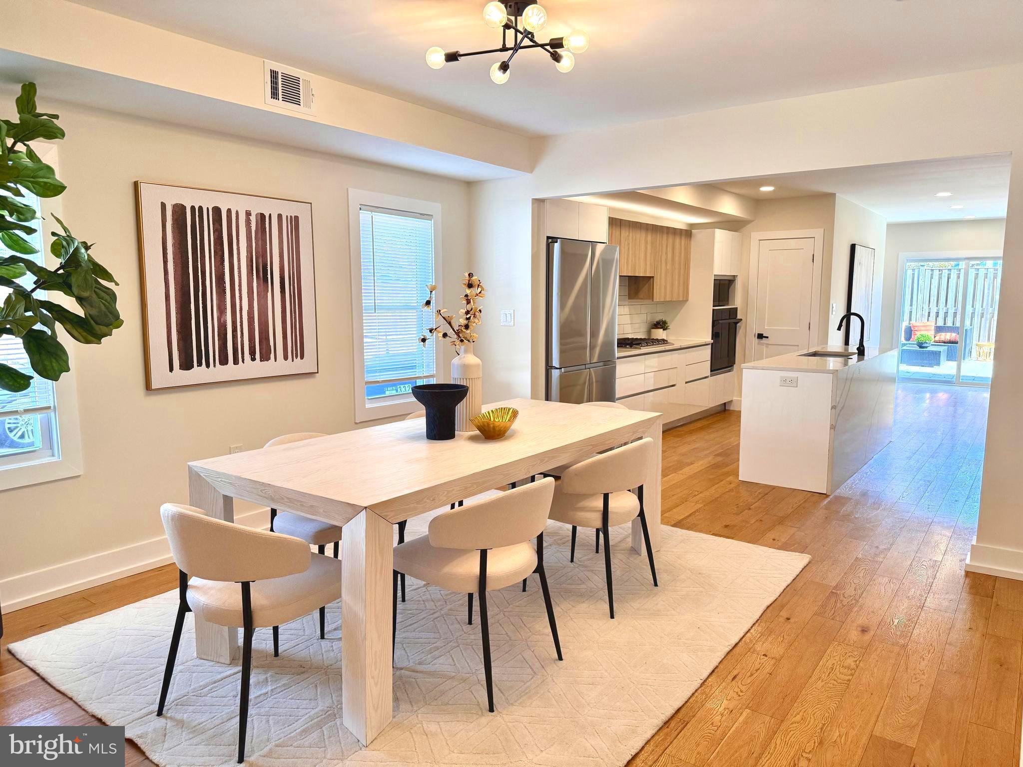 Real estate listing preview #12