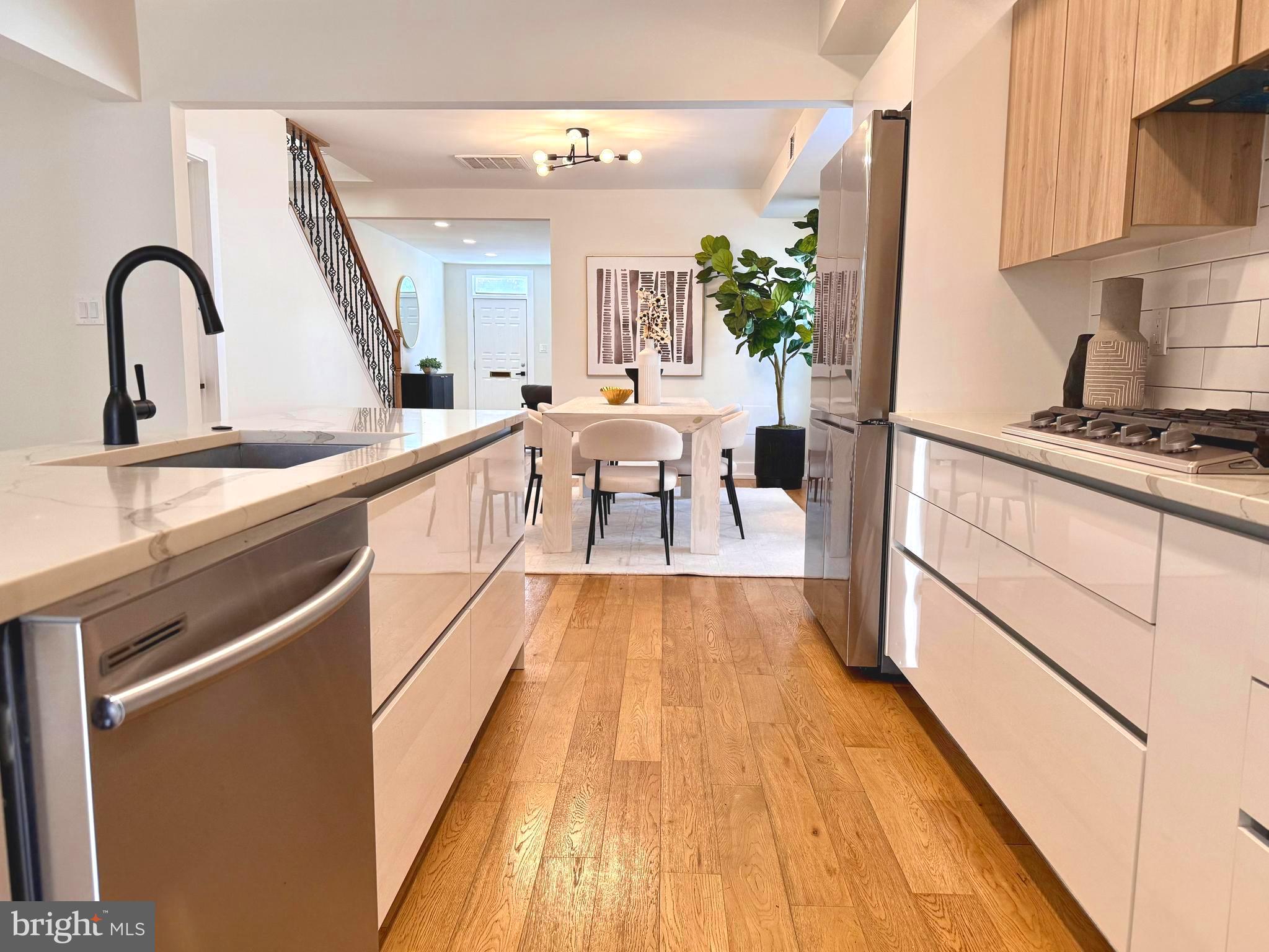 Real estate listing preview #17