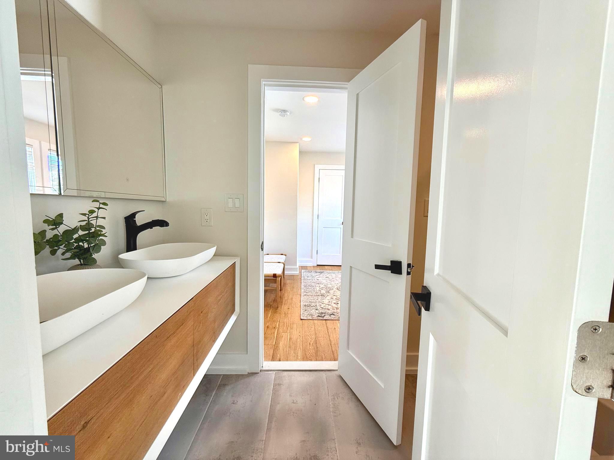 Real estate listing preview #33