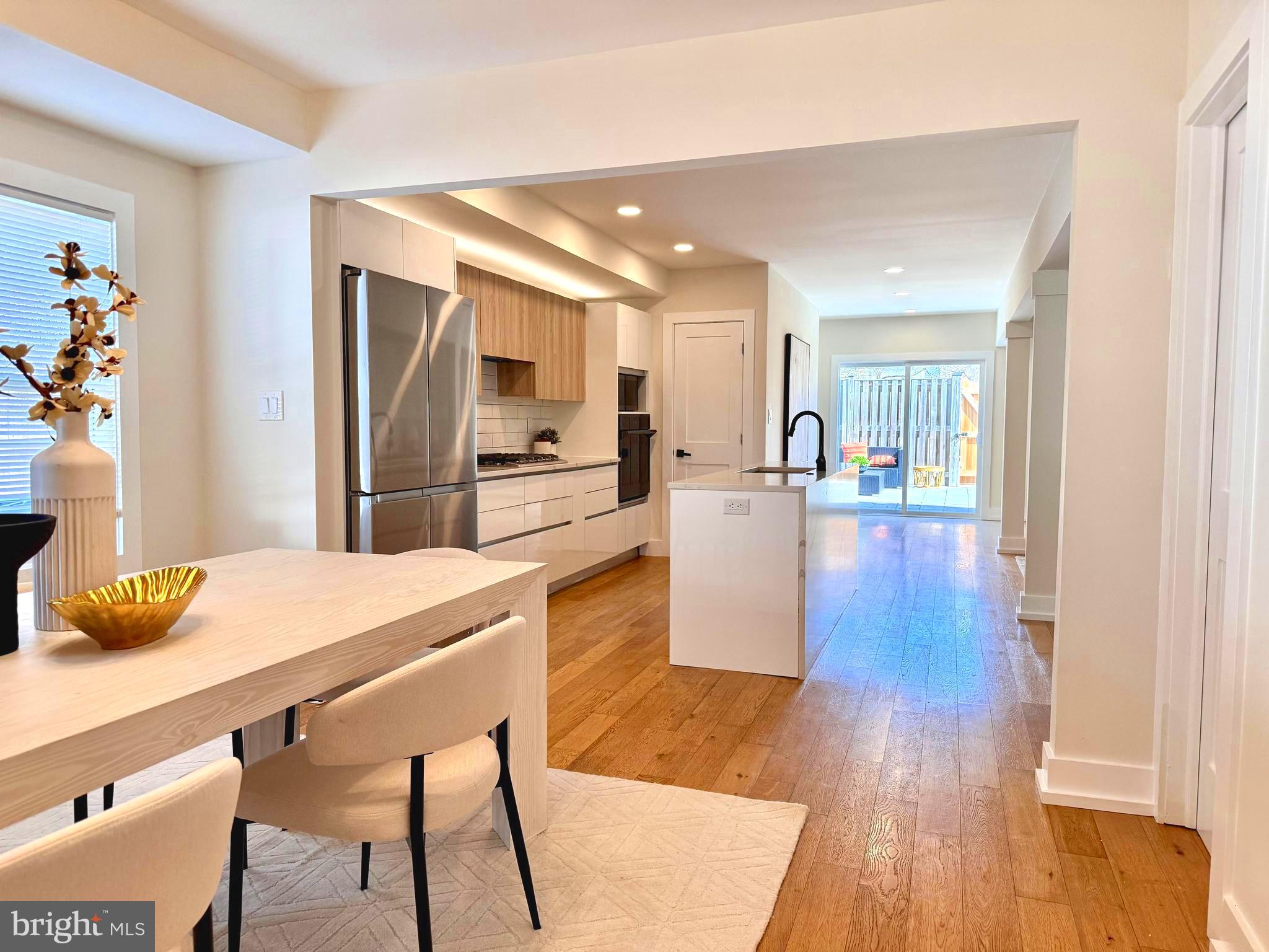 Real estate listing preview #11