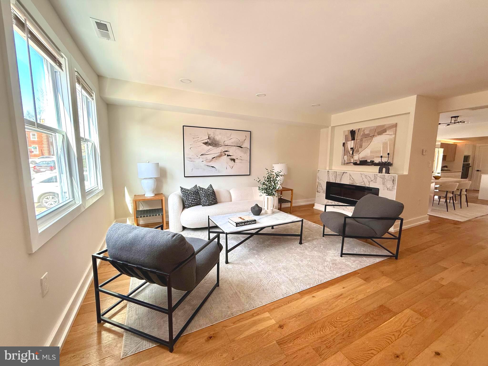 Real estate listing preview #4