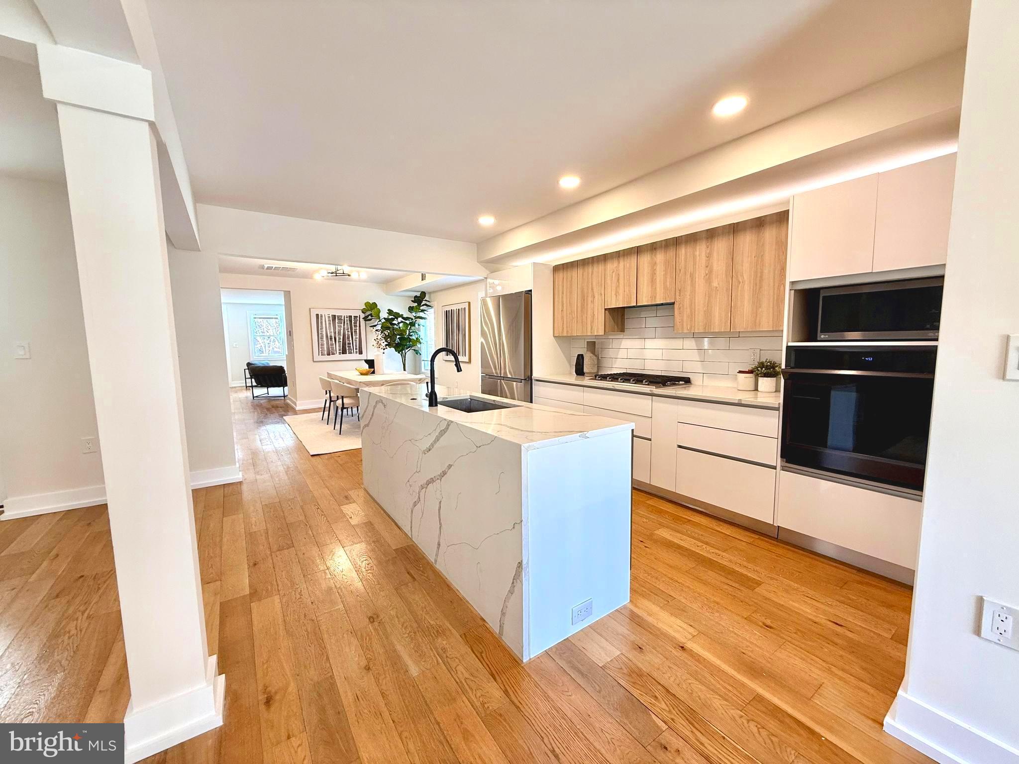 Real estate listing preview #15