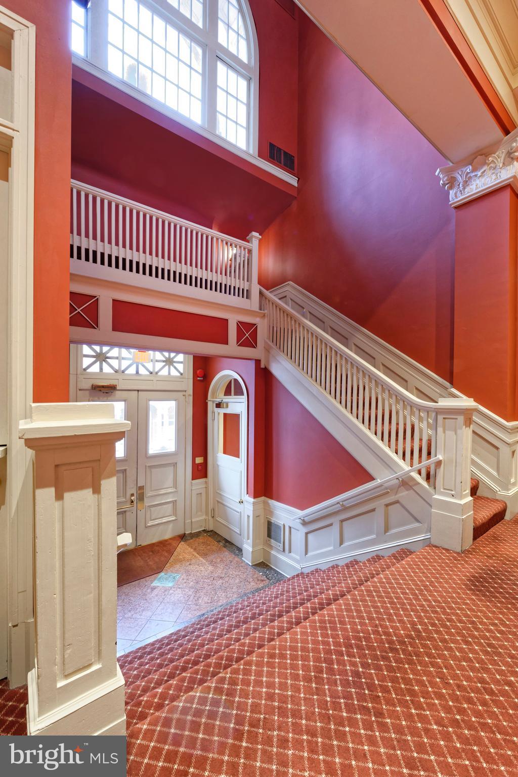 Real estate listing preview #9