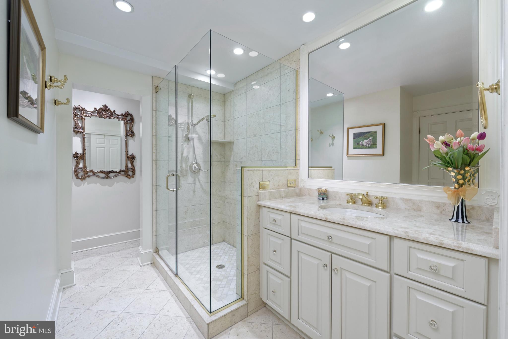 Real estate listing preview #29