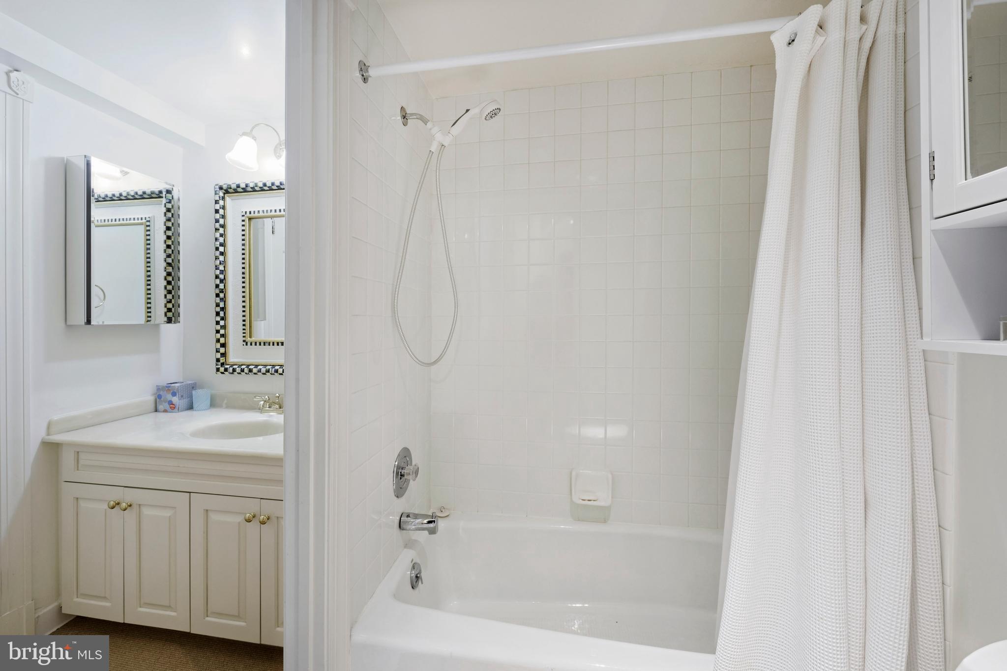 Real estate listing preview #42