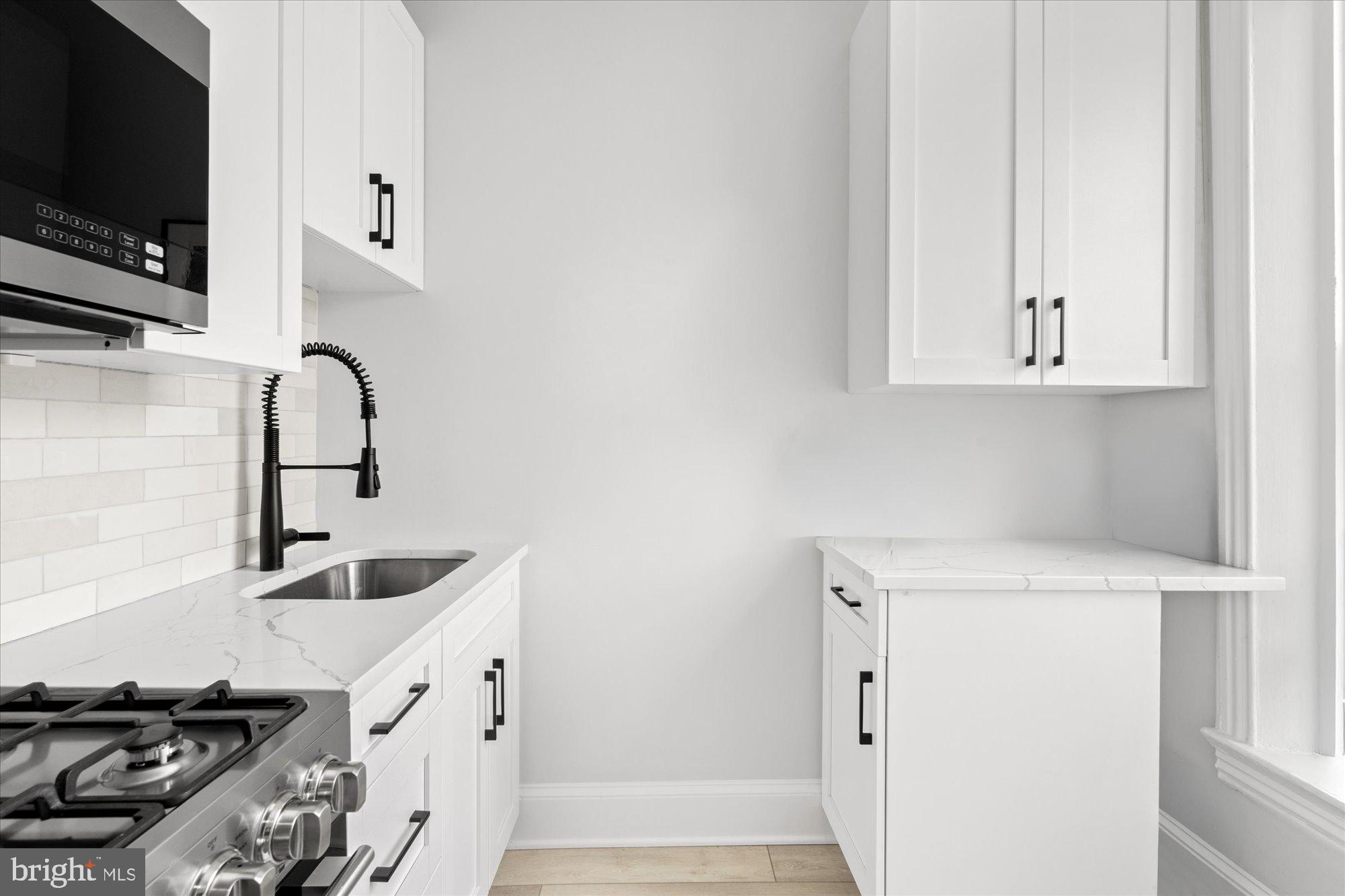 Real estate listing preview #18