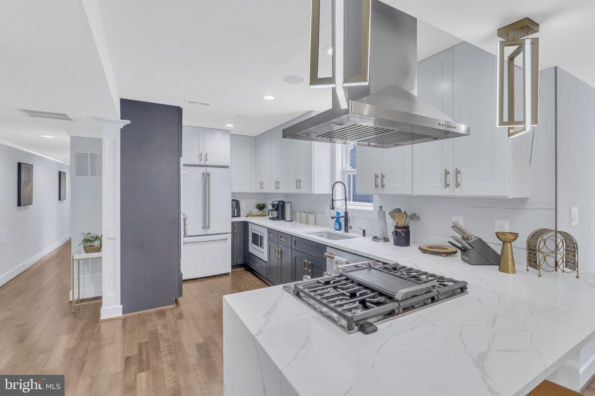 Real estate listing preview #11