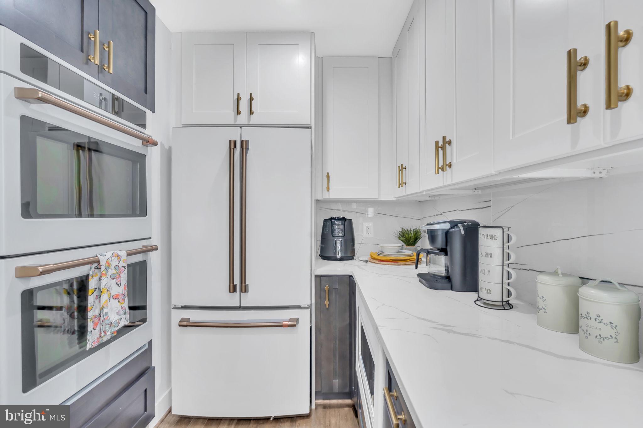 Real estate listing preview #14