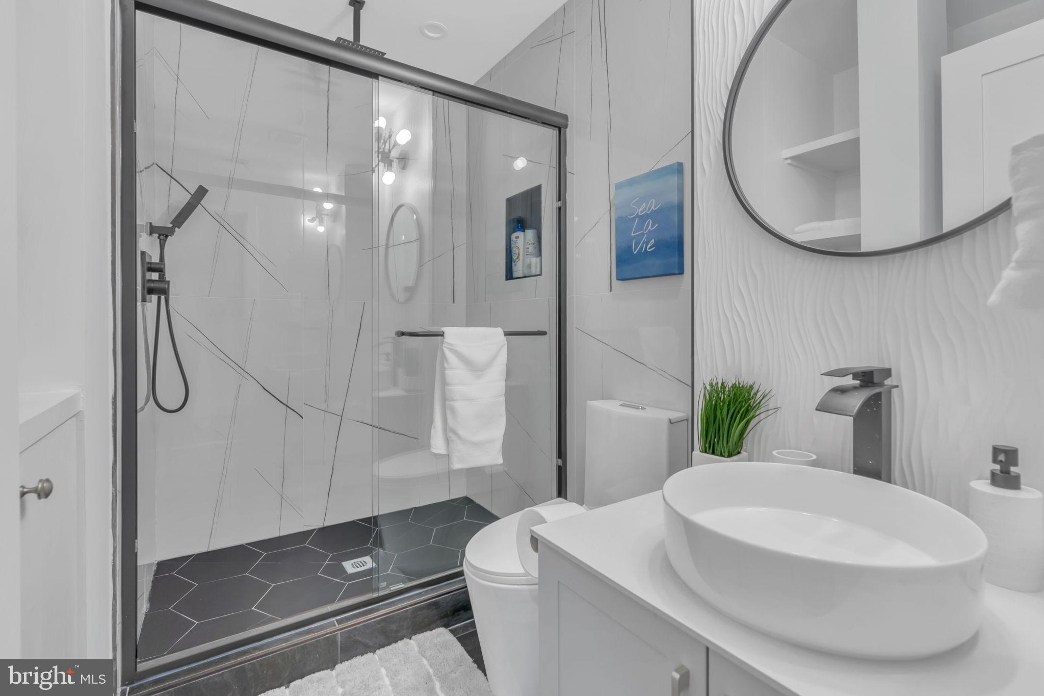 Real estate listing preview #16