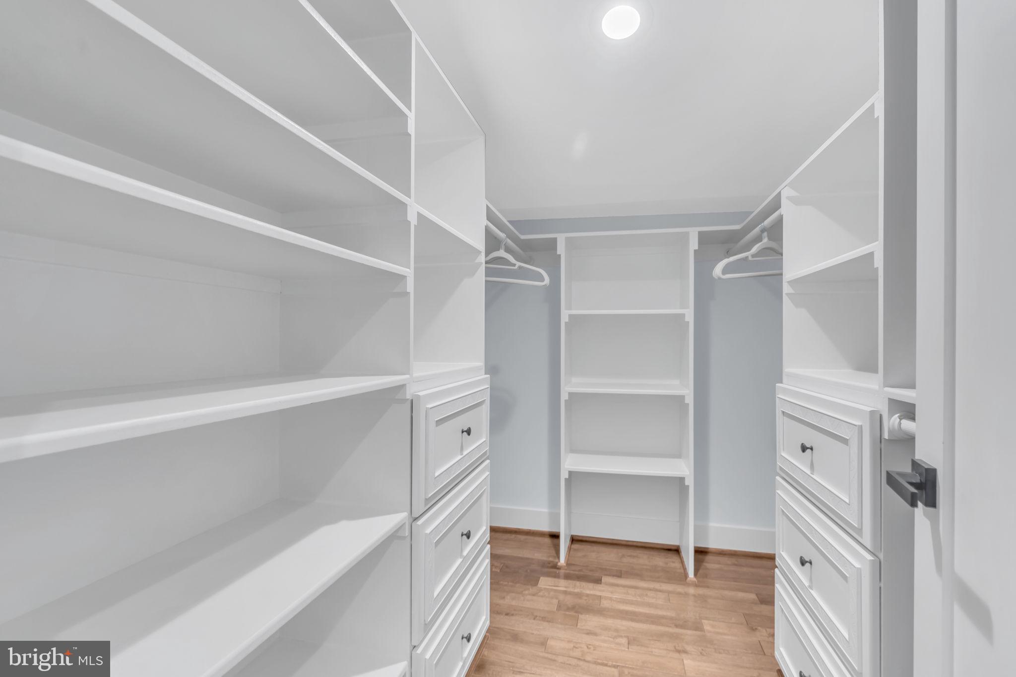 Real estate listing preview #32