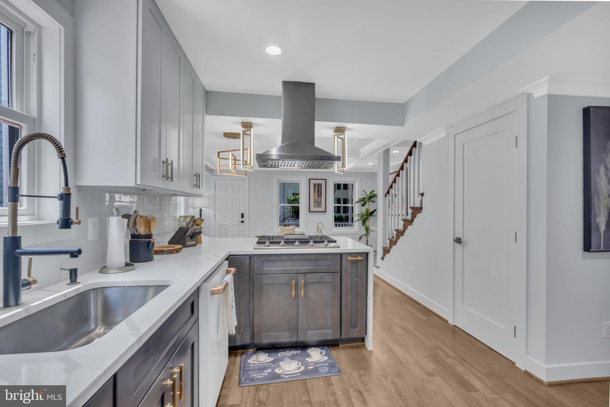 Real estate listing preview #13