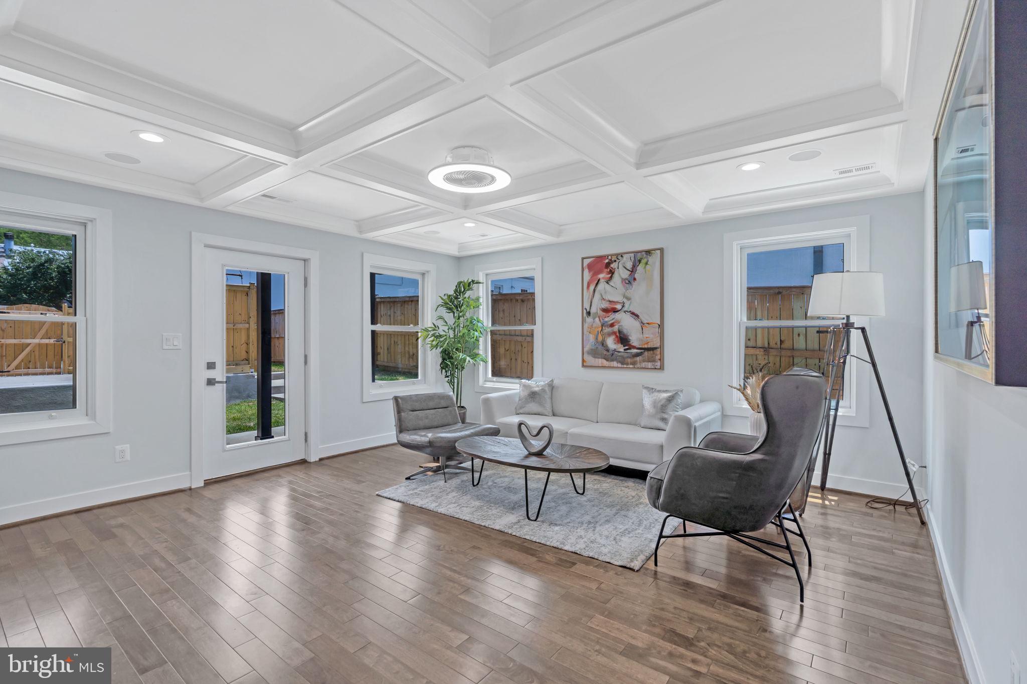 Real estate listing preview #18