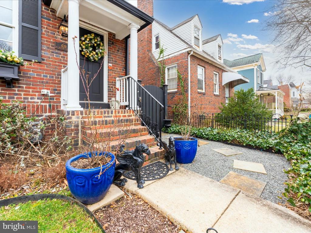 Real estate listing preview #3